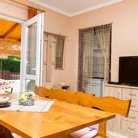 Apartment Familia Nyaralo 89 *